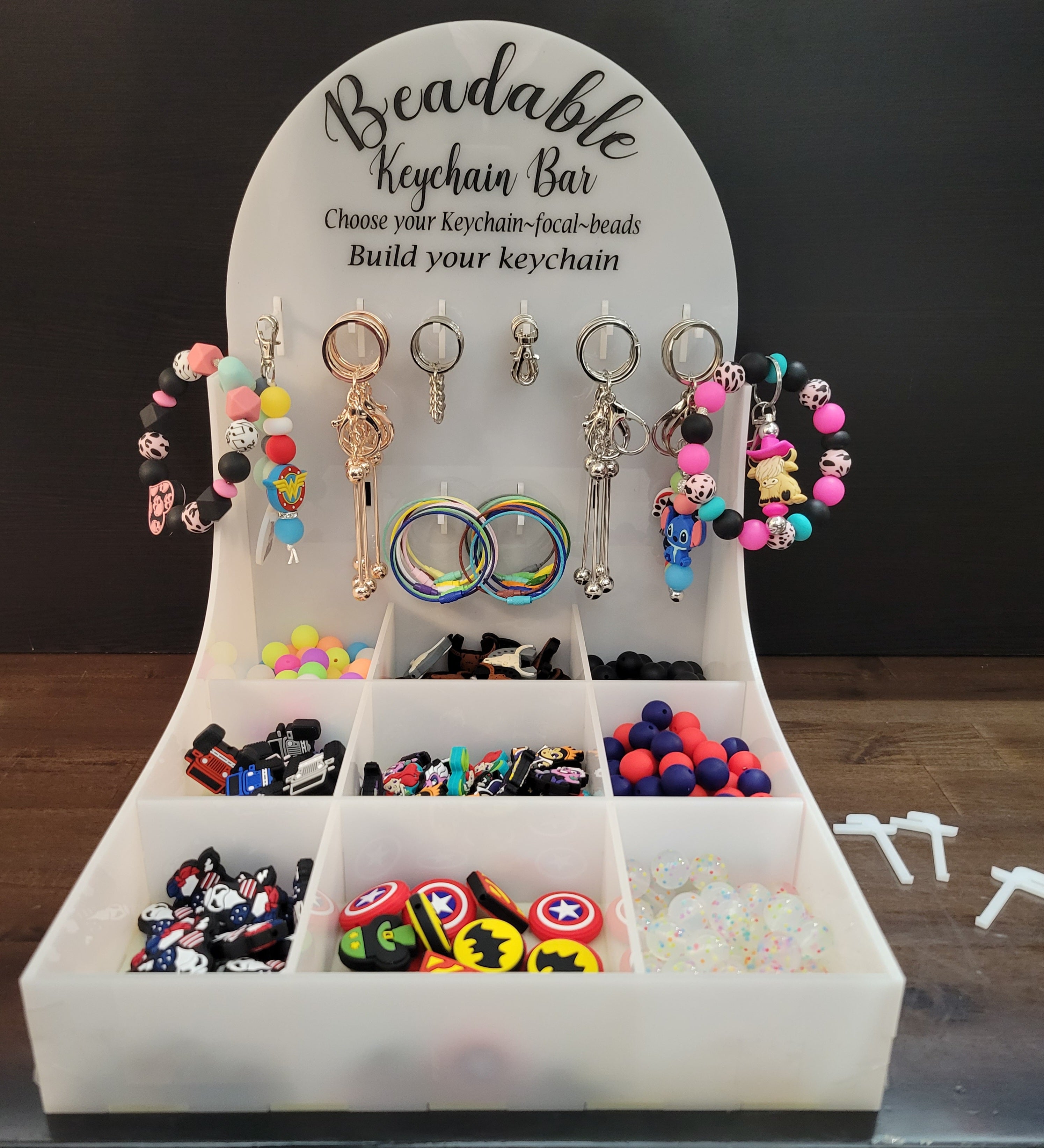 Beadable keychain bar stand (side boxes sold separately ) – ChezMolds & More
